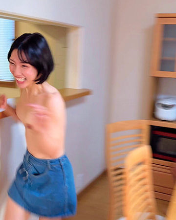 品番：h_1324skmj00757 「えっまだするの？何回、私の中に出すつもり？もう無理！イキ過ぎて頭おかしくなっちゃう！！」素人女子大生vsイケメンAV男優 中出し鬼ごっこ 追いかけまわして捕まったら超絶高速ピストンで無制限生中出し！！3