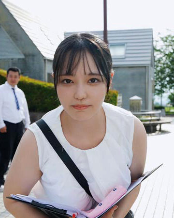 品番：1start00212 修学旅行でぼっち行動してた僕に同情し真面目な爆乳先生がこっそりヌイてくれた10発射精の宿泊記録。 恋渕ももな