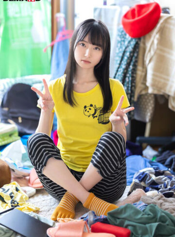 品番：1sdam00153 元引きこもりのポコチン絵師 鳥羽いく（20） 実家にお邪魔して1泊2日のAVデビュー撮影