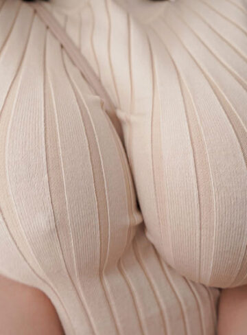 品番：midv00790 彼女のお姉さんはウルトラ爆乳Qカップ！ハミ乳ノーブラ誘惑してくるビッ痴メガパイに溺れイキしちゃった僕… Himari