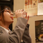 品番：midv00819 会社の喪女後輩が飲み会で理性崩壊。酔うとキス魔になって終電過ぎても熱烈ベロキス求愛SEXで精子ぶっこ抜かれる爆抜きドロ酔いハシゴ酒 七沢みあ